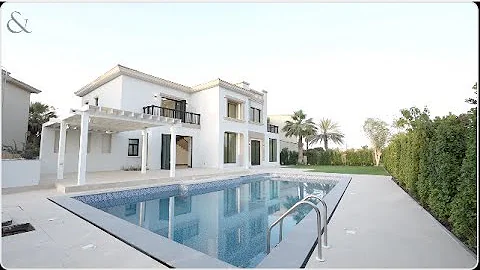 Fully upgraded: Extended 4-BR with pool and BBQ area in Jumeirah Islands