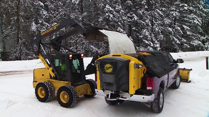 FISHER POLY-CASTER Poly Hopper Spreader with NEW U...