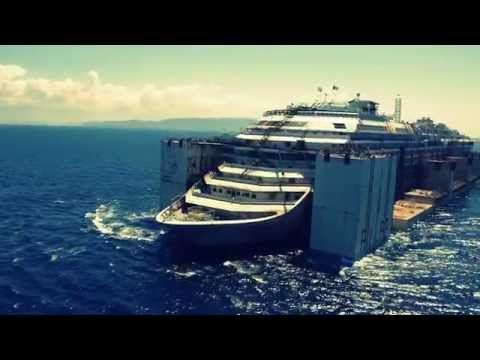 A sinistra última viagem do Costa Concordia filmada por um drone - Giz  Brasil