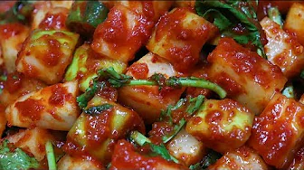 변하지 않는 아삭하고 시원한 김장 깍두기 Thumbnail