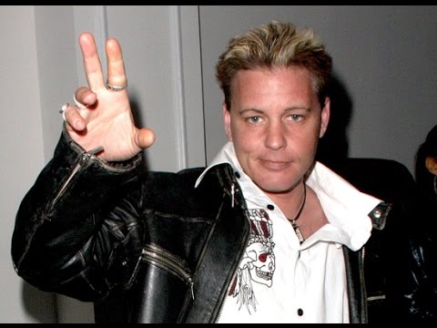 THE DEATH OF COREY HAIM - YouTube