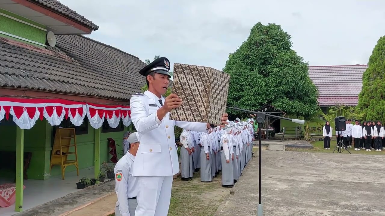 UPACARA HUT RI KE 80 TAHUN 2025   SMAN 1 PUDING BESAR