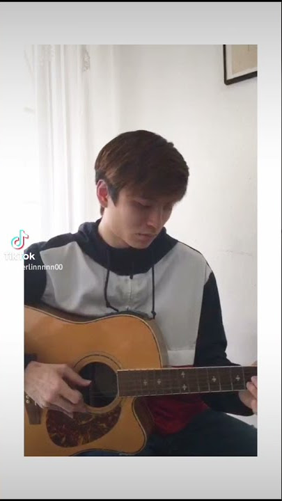 Build A Bit*h by Bella Poarch - Guitar Fingerstyle . #buildabish #bellapoarch #acousticguitar