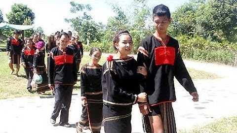 Hôn nhân và gia đình theo phong tục của người Êđê