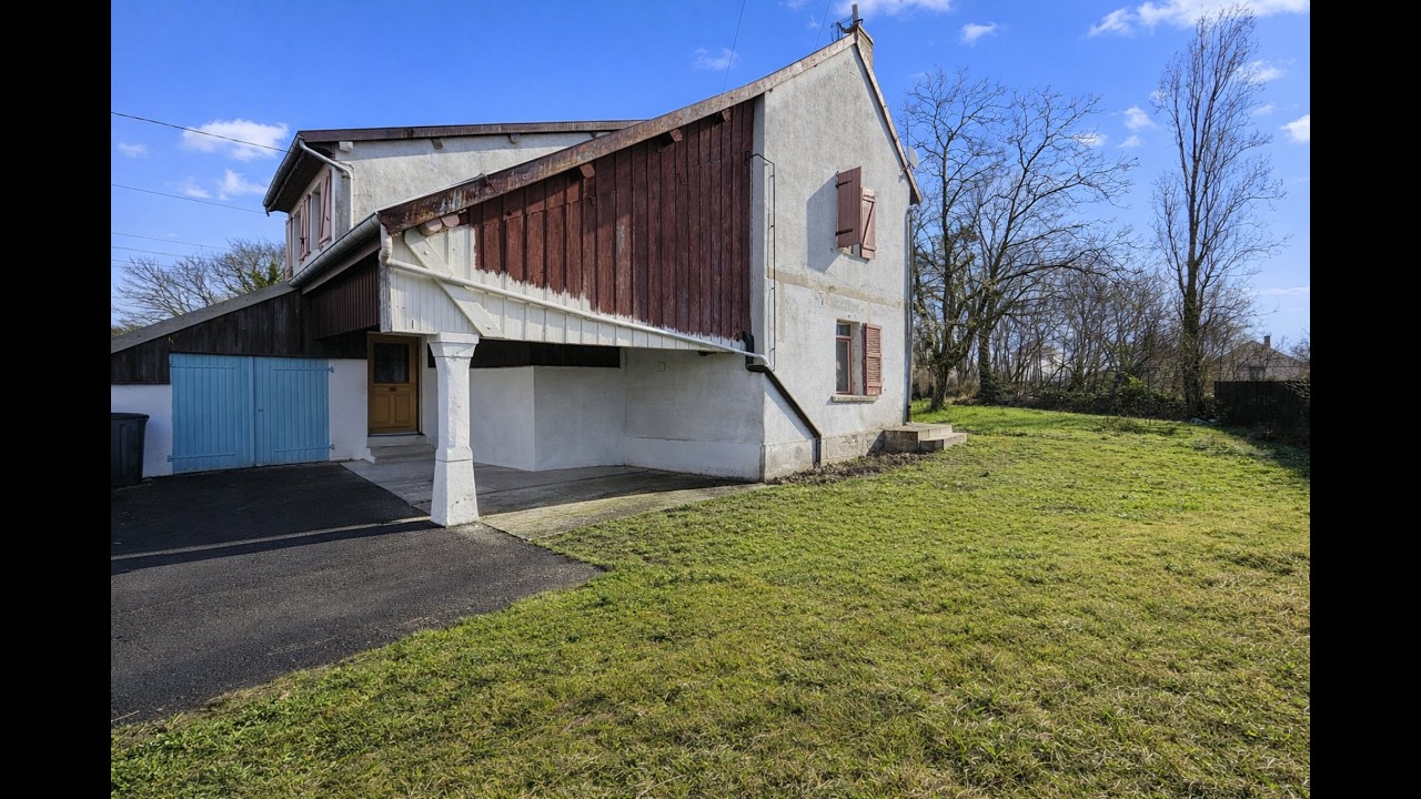 maison saint vit 150 metres carré à rénover