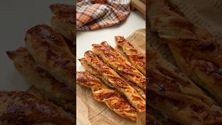 Слоеные сырные палочки?