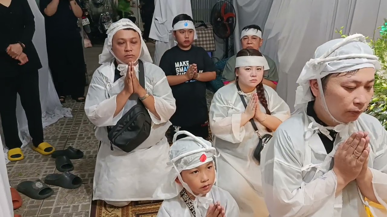 Lễ Tang Của Mẹ 13/11/2025