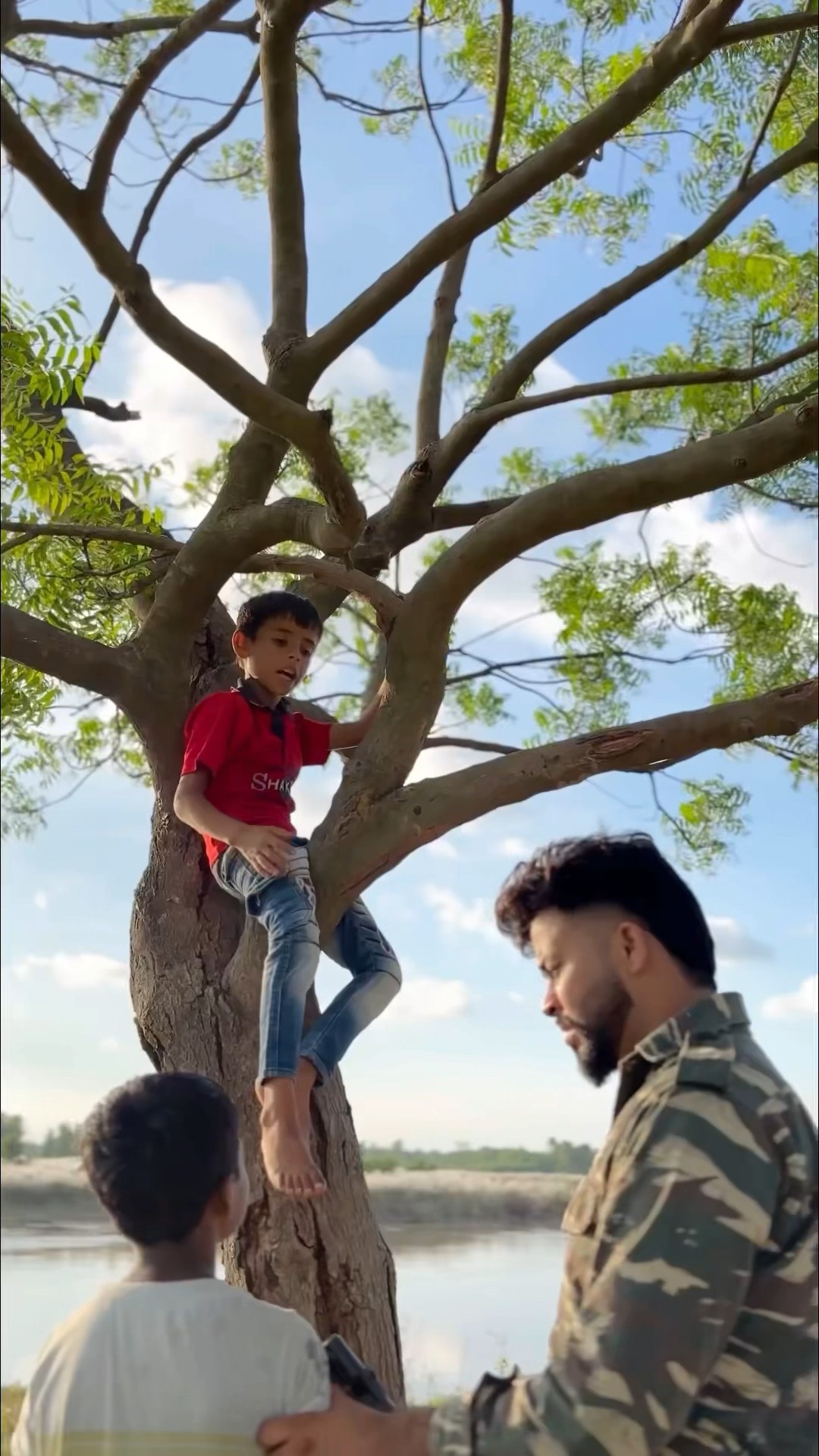 दो फ़ॉजी भाइयो की कहानी ??? #foryou #army #armyemotional #bhai #papa #shortfeed #message #explore