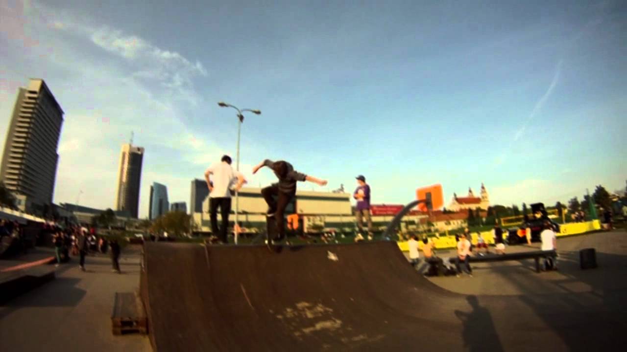 Emil Morris BBQ @ WB