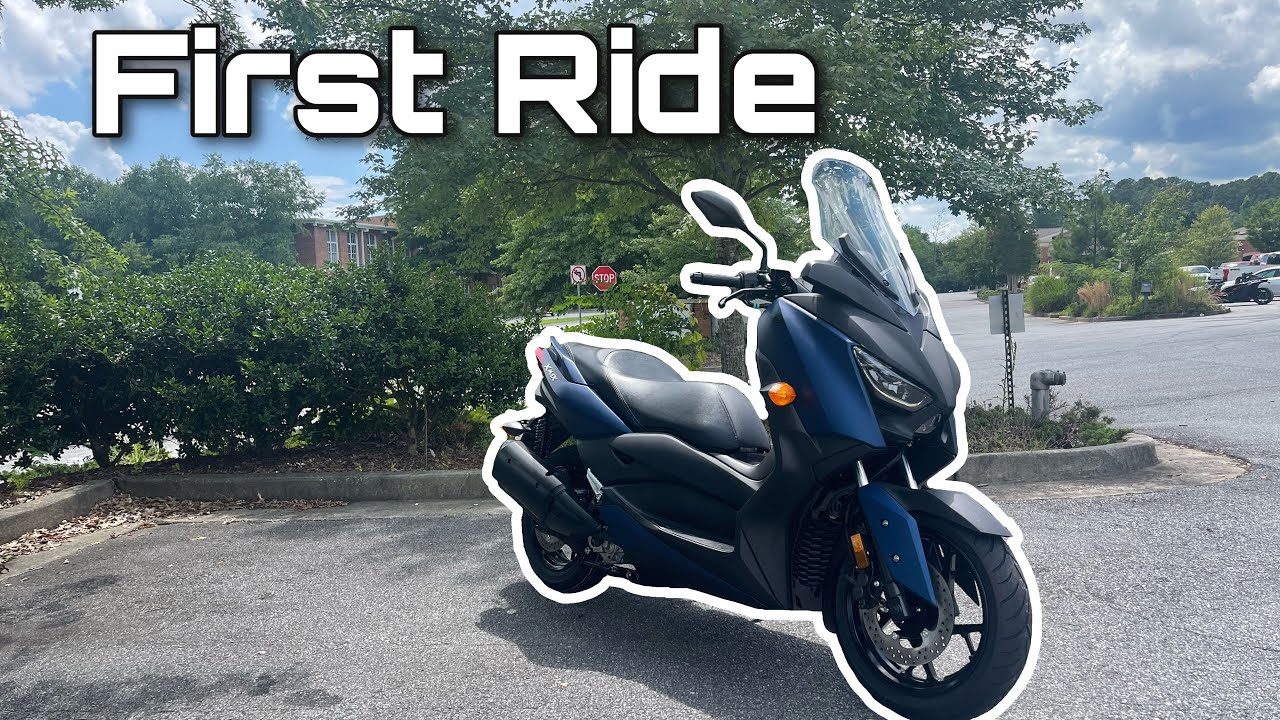 2021 Yamaha XMAX 300 First Ride/Review - YouTube