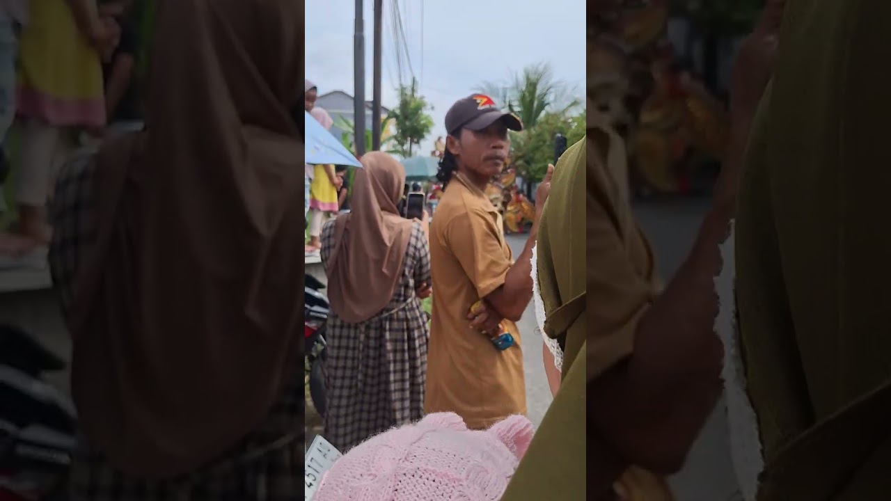 Parade pawai diiringi musik daul (rulyseptiyana 5533) 