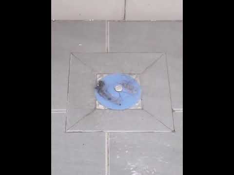 Силіконова універсальна пробка-фільтр для зливу (умивальник, ванна, душ), видео 1