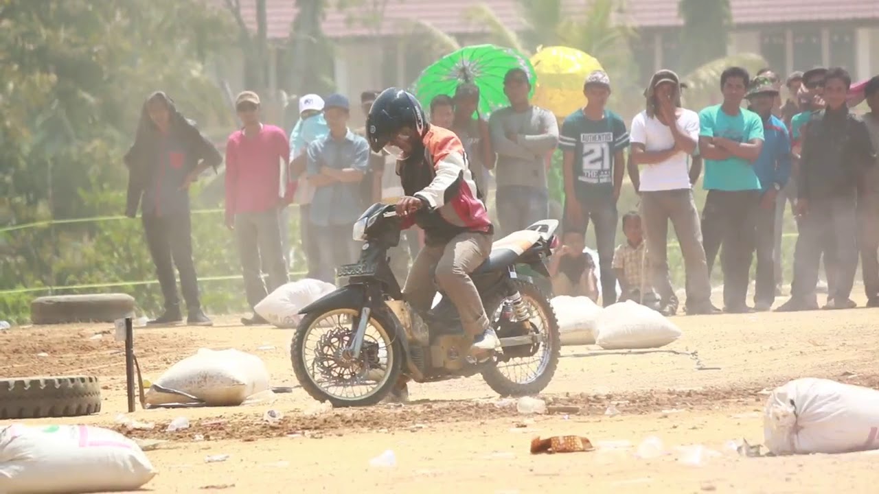 Yamaha Fiz R Road Race OFF ROAD - YouTube