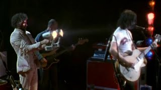 The Flaming Lips &amp; The White Stripes at NYE 2003 (Fearless Freaks deleted scene)