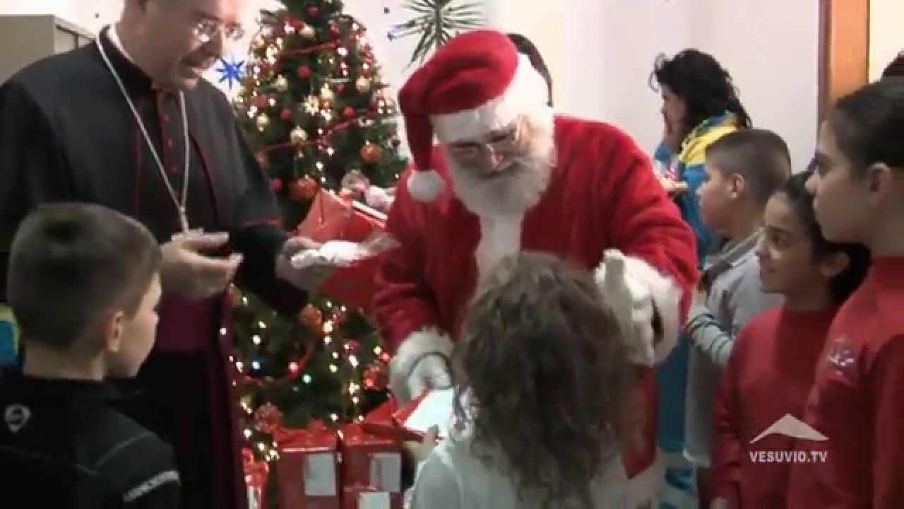 Babbo Natale Jambo.Babbo Natale Al Centro Educativo B Vergine Del Rosario Di Pompei Youtube