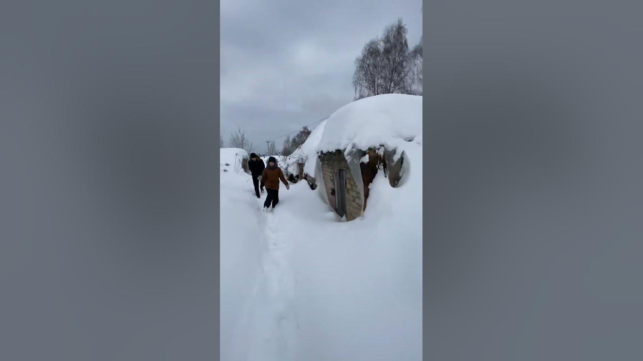 Поход в погреб за картошкой - YouTube