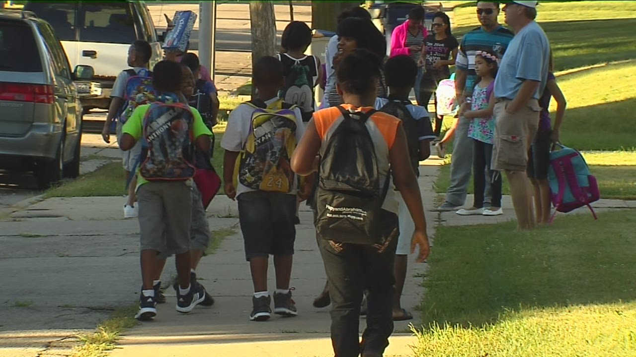 students-at-11-mps-schools-return-to-class-today-youtube