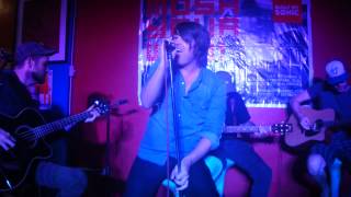 Silverstein - Discovering The Waterfront (acoustic) Live in Manila