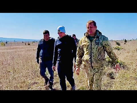 Ярослав и Олег Зубковы продолжают сажать на Крымской земле сотни тысяч деревьев!