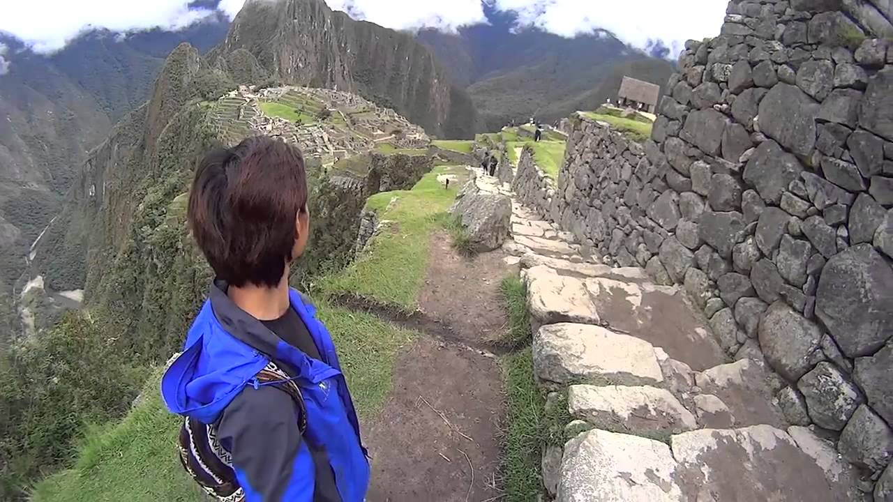 Amazing Cross country road trip from Alaska to Brazil, 6 months 16 Countries ( 21/05/2558