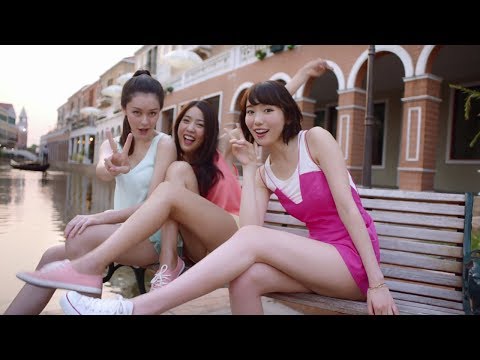 飯豊まりえ、新CMで“スベスベ”美脚披露 キュートなダンスも 「ヴィート」新CM「ヴィート 女子旅編」