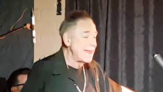Watch Robert Gordon The Worrying Kind video