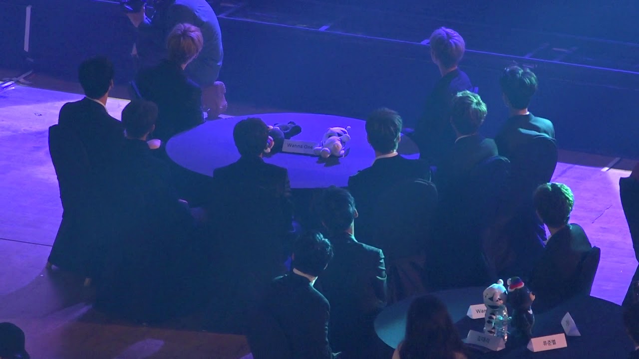 171115 Wanna one reaction to jeong se woon