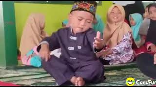 Video Lucu!!! Anak Kecil Joget Santuy