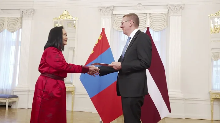 Ārkārtējo un pilnvaroto ārvalstu vēstnieku akreditācija