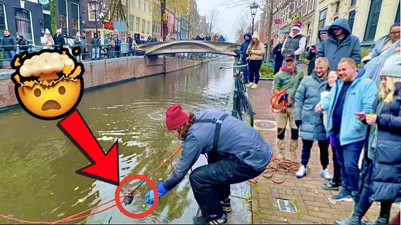Pesca con imán sensacional en el corazón de Ámsterdam