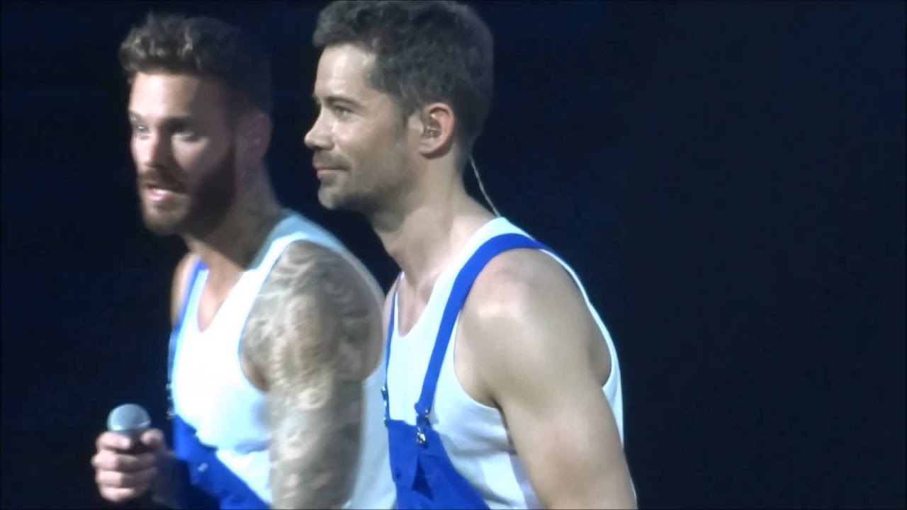 Enfoirés 2016 La poupée - Emmanuel Moire - mercredi et jeudi en 3 parties