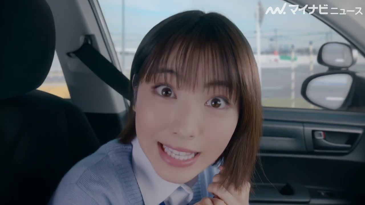 浜辺美波、助手席からグイグイ可愛らしくレクチャー！ JA共済新CM