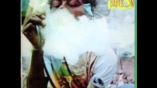 U Roy - Dread In A Babylon - 01 - Runaway Girl