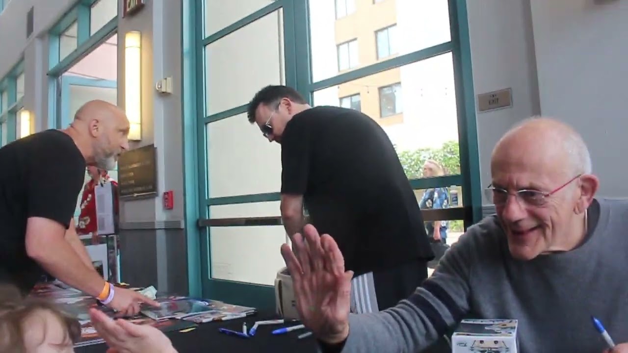 Christopher Lloyd signing Hollywood show