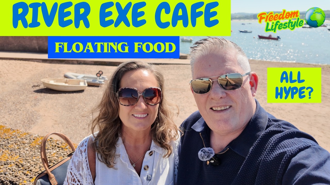 Мы обедали в плавучем кафе, и вот что случилось!