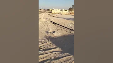 معاناة عامل في محطة وقود 