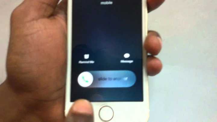 How to reject an incoming call on iPhone when it is locked?