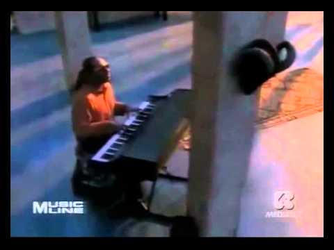 tradução de Sérgio Bocca Stevie Wonder keep our love alive