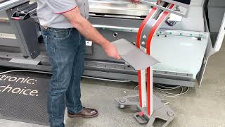 Bystronic Pressbrake features: Xpert Pro ByVision Bending control mounted on console (English)