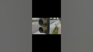 DJI Spark drone crash-almost! 2” from streetlight in Englewood ,Ca.