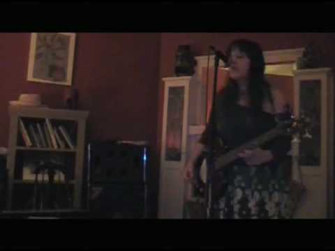 Mellow Dramatic - Pamela Under Water - Live from I...