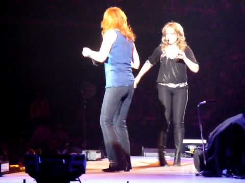 Reba & Jenifer Wrinkle - Nothing To Lose (Live) - Baltimore, MD (1/22 ...