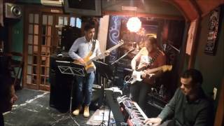 Tendo a Lua - Os Paralamas do Sucesso (Ao Vivo) Por B-Sides Jam