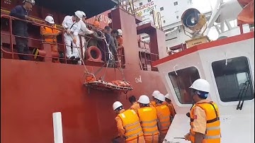 Bà Rịa - Vũng Tàu: Cứu nạn khẩn cấp 1 thuyền viên nước ngoài bị tai biến