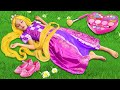 राजकुमारियों के लिए एक खिलौना ब्यूटी सैलून में रॅपन्ज़ेल और रंगे बालों के रूप में साशा की कहानी