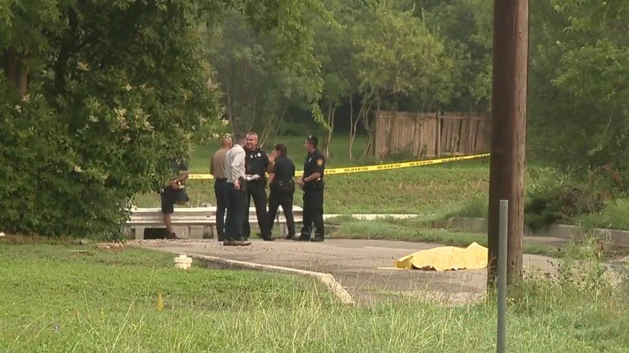 Man found fatally shot in head on West Side street identified - YouTube