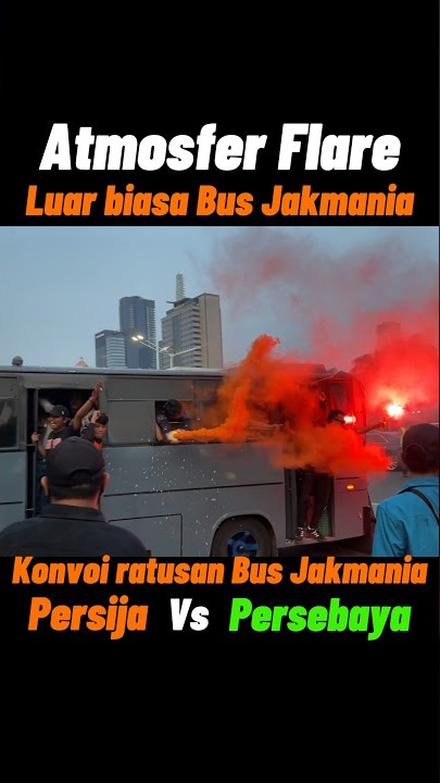 Atmosfir Full Flare bus Jakmania ke GBK Persija vs Persebaya #timnasindonesia #shorts #short #viral