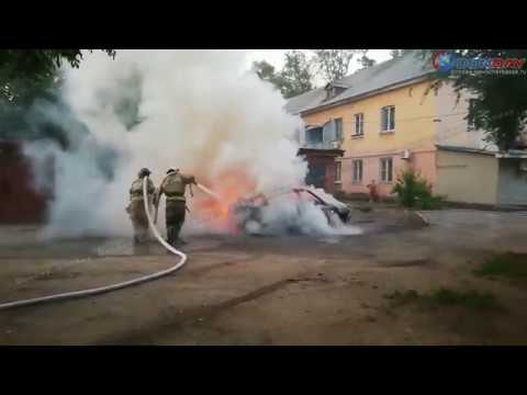 Donday. В Новочеркасске в одном дворе сожгли сразу три машины