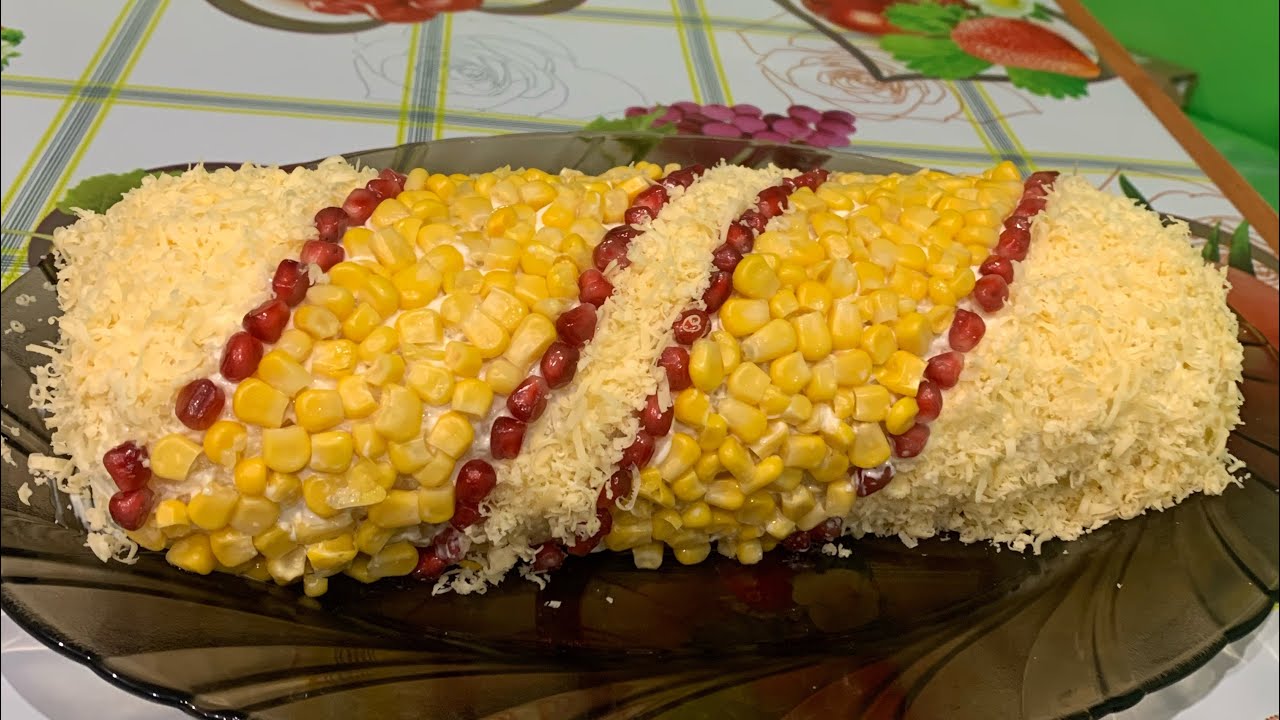 Салат з куркою та свіжим огірком