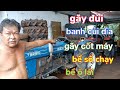 ngỡ ngàng trước sự phân tích khen chê rõ ràng của ông chủ với từng dòng máy cày có trong cửa hàng